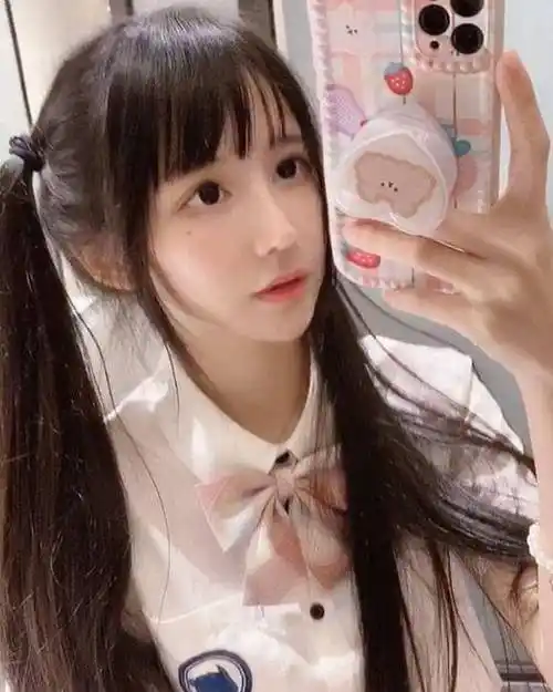 咬米,机智张,郝一点等一直主播,一个接一个的在网上曝光了自己的真实