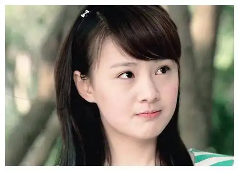 刚出道的女星你都认识吗?看到郑爽:你觉得过去和现在哪个美?