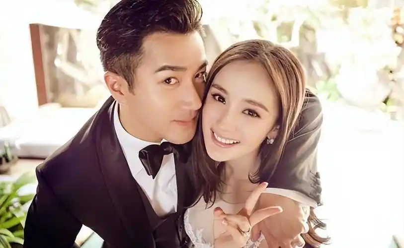 就连女儿她也很少关注,自己仿佛是她的跳板一样,两人的裂痕也越来越大