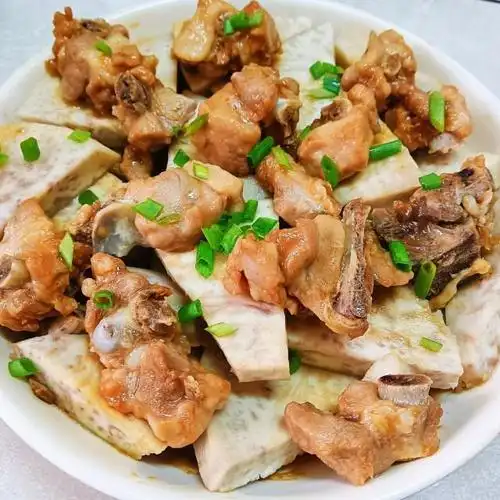 芋头蒸排骨,喷香入味,全家都爱吃