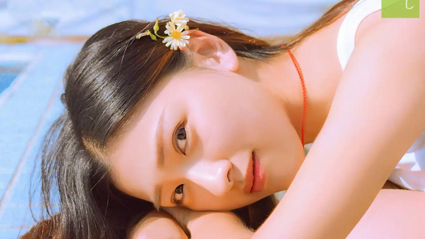 首页 桌面壁纸 美女壁纸 夏日美女系列(四):泳池边的清纯美女写真电脑