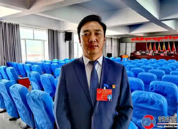 【囊谦两会】青海省玉树州囊谦县一镇九乡党委书记谈感受,谋发展,话
