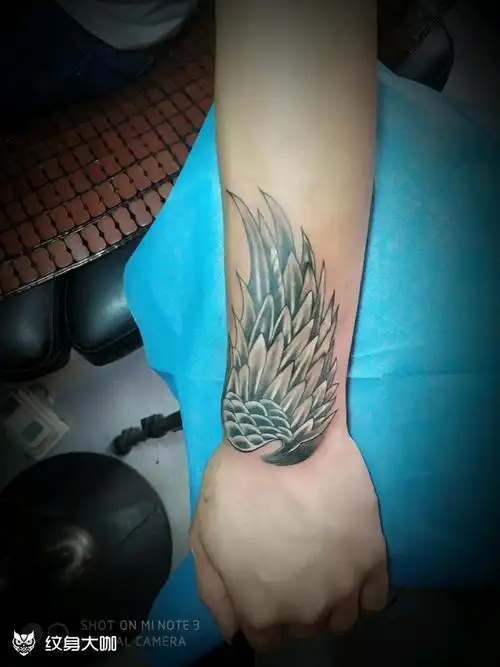 小翅膀_纹身图案手稿图片_糖风的纹身作品集