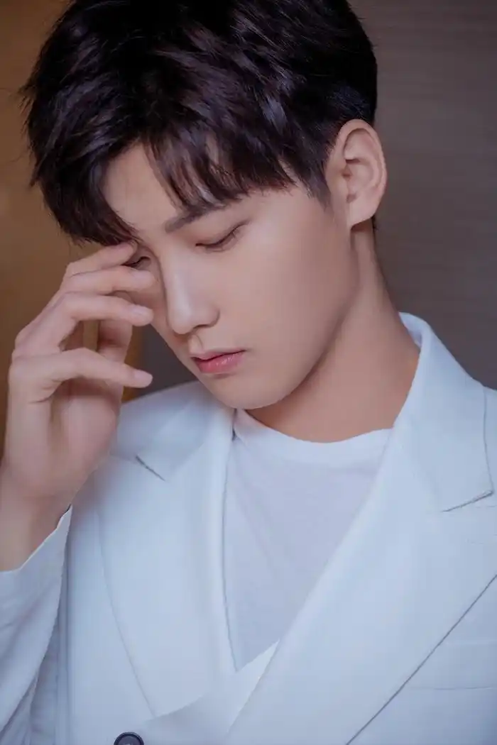 讨论邢昭林经纪人经纪人是谁