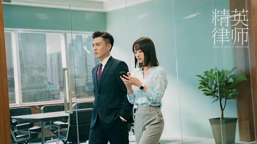 都市剧精英律师开播后引热议万国小腕共同演绎律政风云